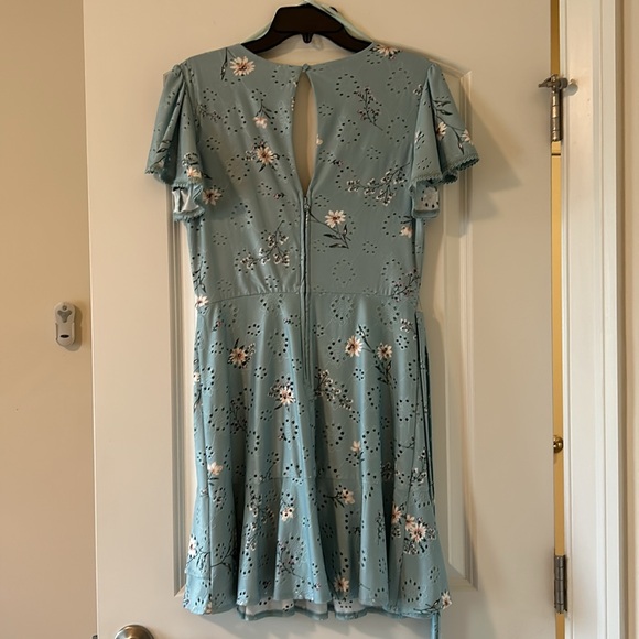 Ladies size 9 dress - Picture 2 of 4